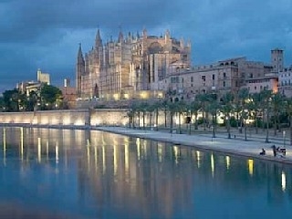 Palma, capitale di E Baleare Palma, capitale di E Baleare